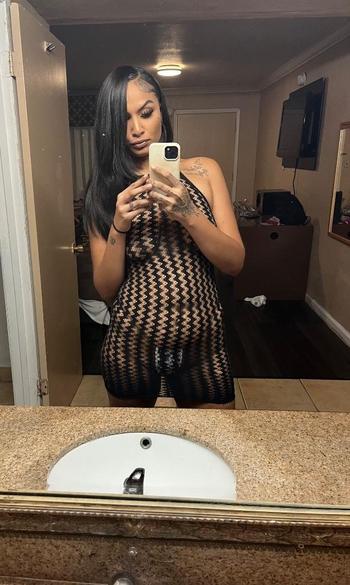 Fijiana , 23  female escort, Concord